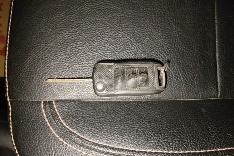 铃木 雨燕 2016款 1.5L 自动时尚型酷玩版中控内饰7001