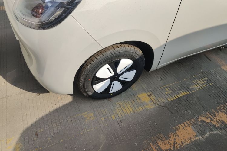 五菱汽车 宏光MINIEV 2025款 四门版 进阶款车身外观6007