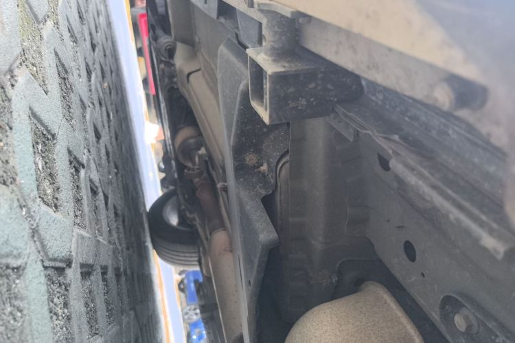 路虎 发现神行 2016款 2.0T SE局部细节9003