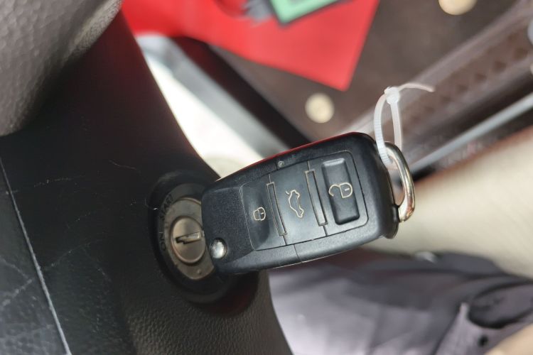 五菱汽车 五菱宏光V 2022款 1.5L劲享版电动助力LAR中控内饰11