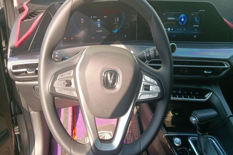 长安 逸动 2020款 PLUS 蓝鲸NE 1.4T GDI DCT尊贵型中控内饰13
