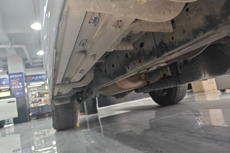 丰田 普拉多 2016款 3.5L 自动TX-L NAVI局部细节9001