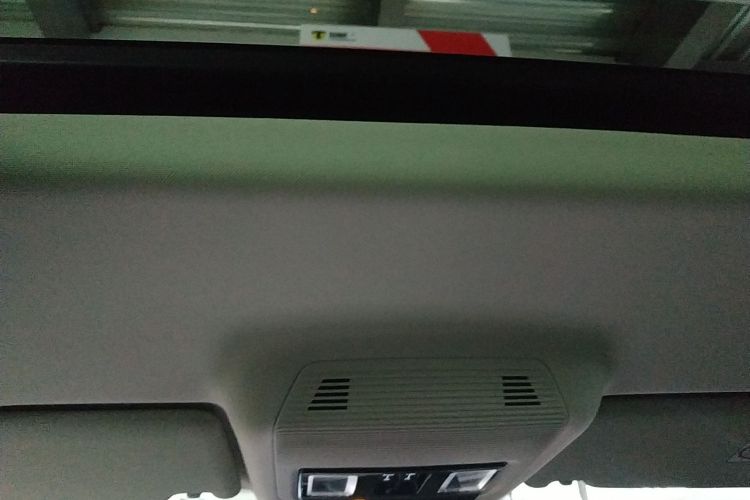 大众 威然 2024款 380TSI 尊贵版中控内饰22