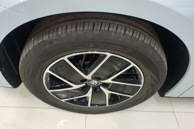 比亚迪 秦L 2025款 DM-i 智驾版 120KM领先型车身外观6007