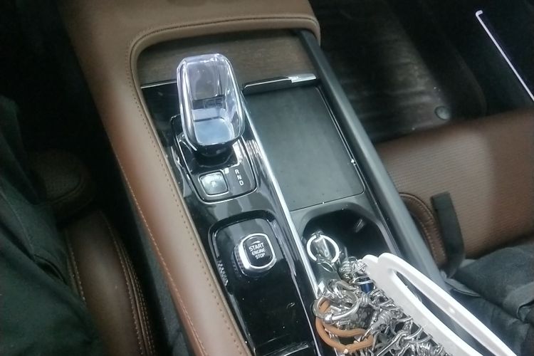 沃尔沃S90 2025款 B5 智雅豪华版中控内饰18