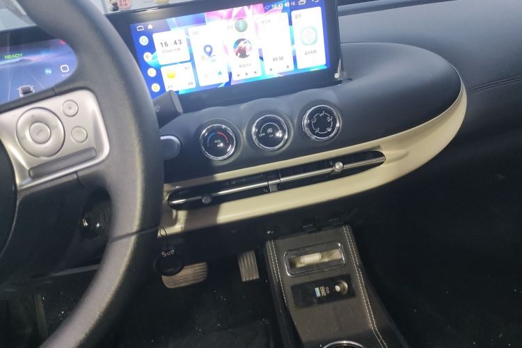 五菱汽车 五菱缤果 2023款 333km 快享款中控内饰16