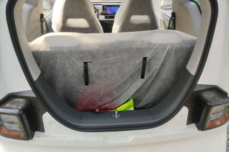 吉利银河 2025款 210km 熊猫卡丁机舱底盘23