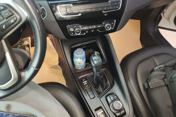 宝马X1 2018款 sDrive18Li 时尚型中控内饰18