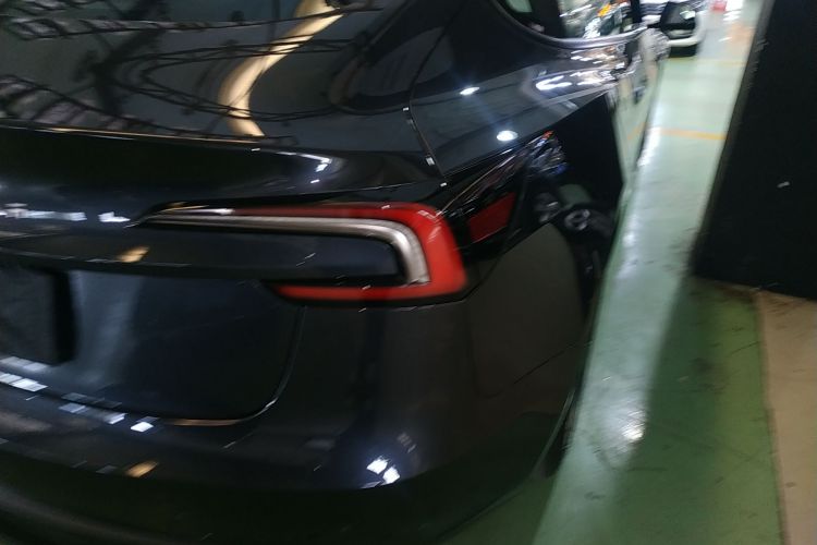 特斯拉 Model 3 2023款 后轮驱动版车身外观6006