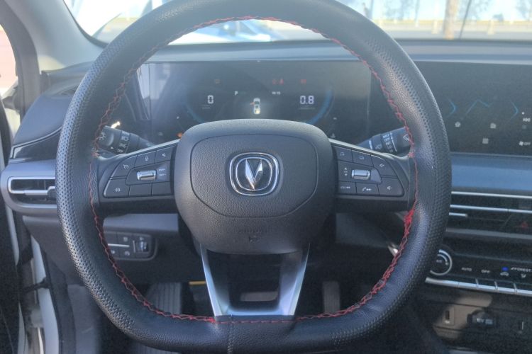 长安 逸动 2021款 PLUS 蓝鲸NE 1.4T GDI DCT尊贵型局部细节13