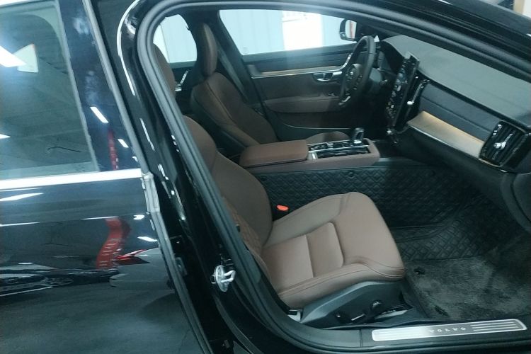 沃尔沃S90新能源 2026款 插电式混动 四驱长续航智逸豪华版局部细节41