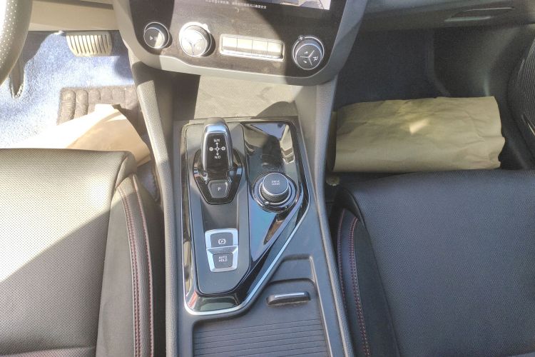 领克03 2020款 2.0TD 自动劲Pro版中控内饰18