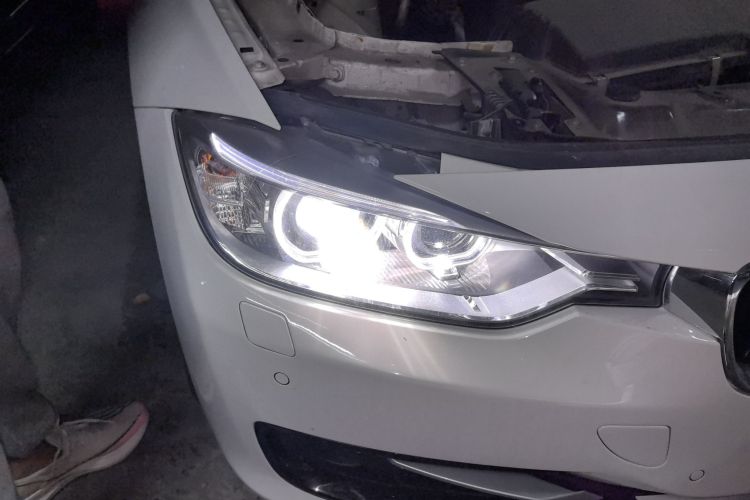 宝马3系 2015款 328i 运动设计套装车身外观6006