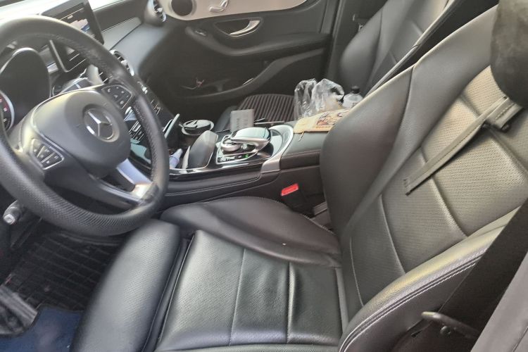 奔驰GLC 2018款 GLC 200 4MATIC中控内饰19