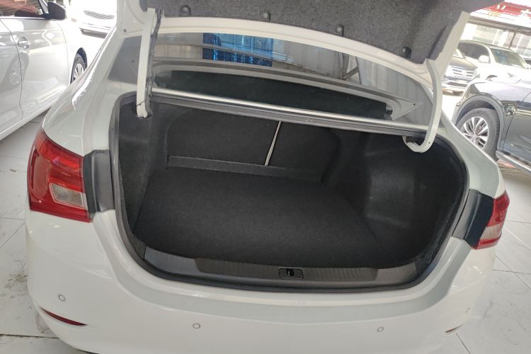 别克 英朗 2017款 15N 自动精英型局部细节23