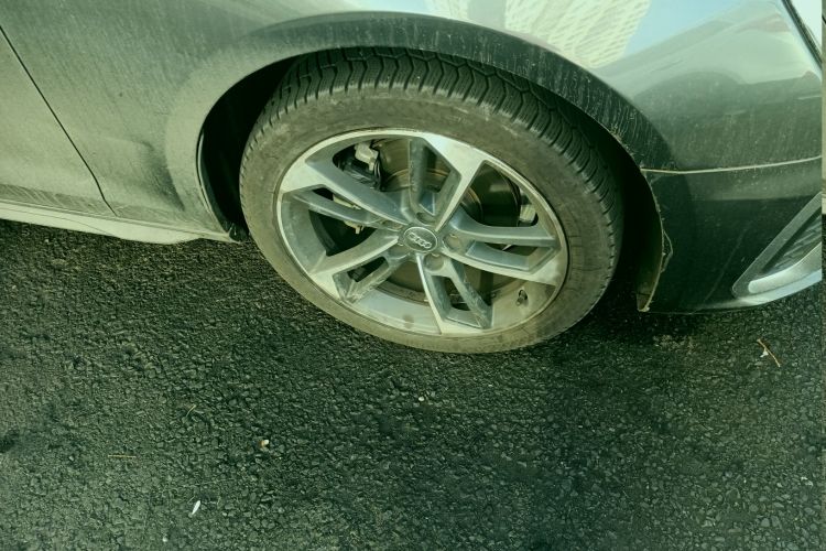 奥迪A4L 2020款 40 TFSI 时尚动感型车身外观10