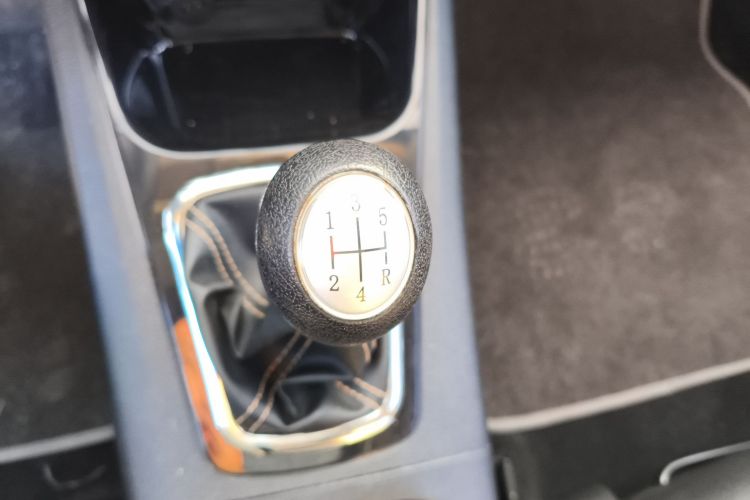 东风风行 景逸X3 2015款 1.5L 豪华型中控内饰18