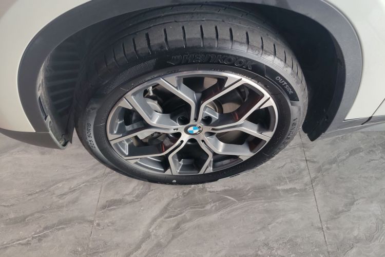 宝马X1 2021款 sDrive25Li 领先型车身外观6007