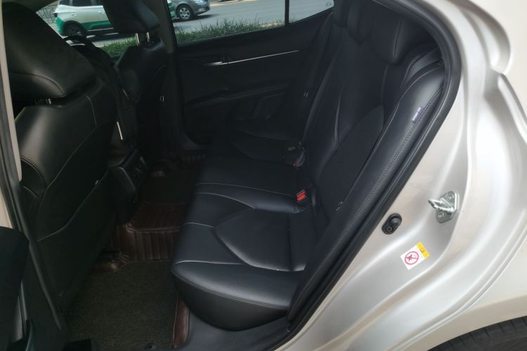 丰田 凯美瑞 2018款 2.0G 豪华版中控内饰21