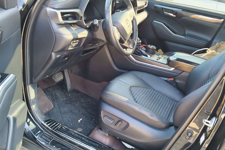 丰田 皇冠陆放 2022款 2.5L HEV四驱尊贵版中控内饰20