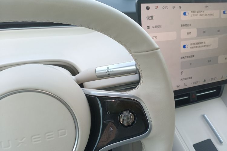 鸿蒙智行 智界R7 2025款 增程 251km Max局部细节18