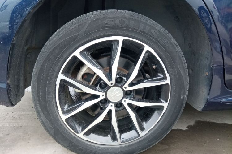 比亚迪 宋MAX 2017款 1.5T 自动智联精英型 7座车身外观6008