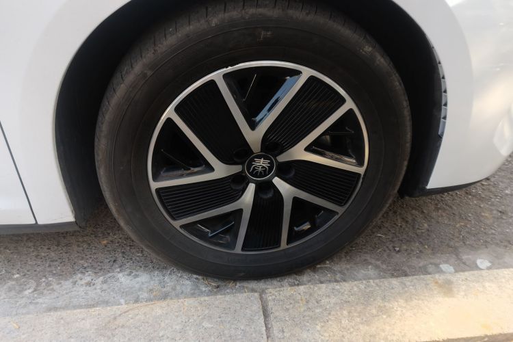 比亚迪 秦L 2024款 DM-i 80KM超越型车身外观10