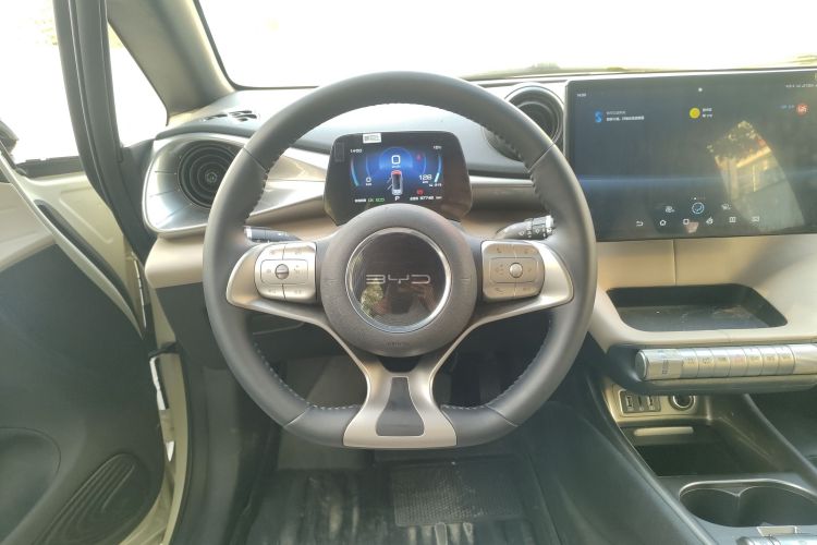 比亚迪 海豚 2023款 420km 时尚版中控内饰13