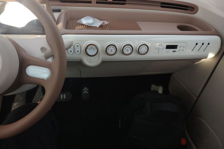 奔腾小马 2026款 222km 萌趣马 Plus中控内饰16