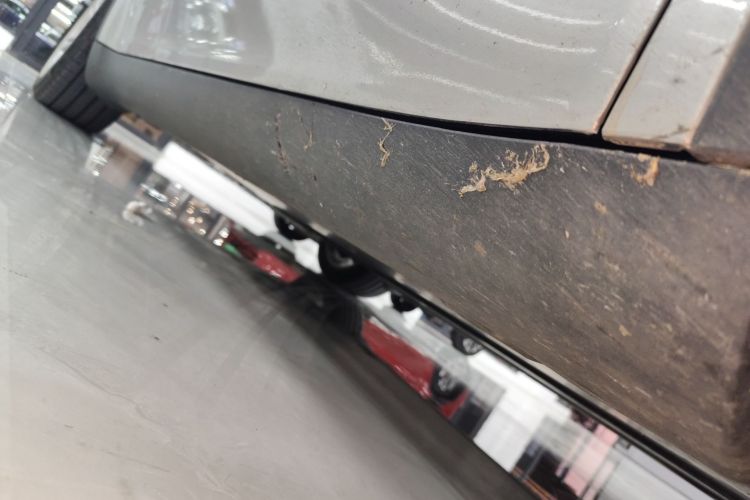 特斯拉 Model Y 2021款 长续航全轮驱动版局部细节9001