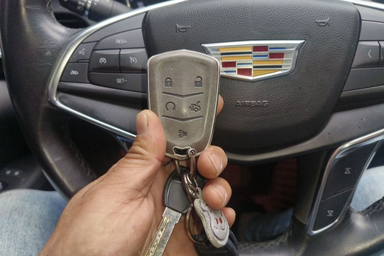 凯迪拉克CT6 2021款 28T 精英型中控内饰11