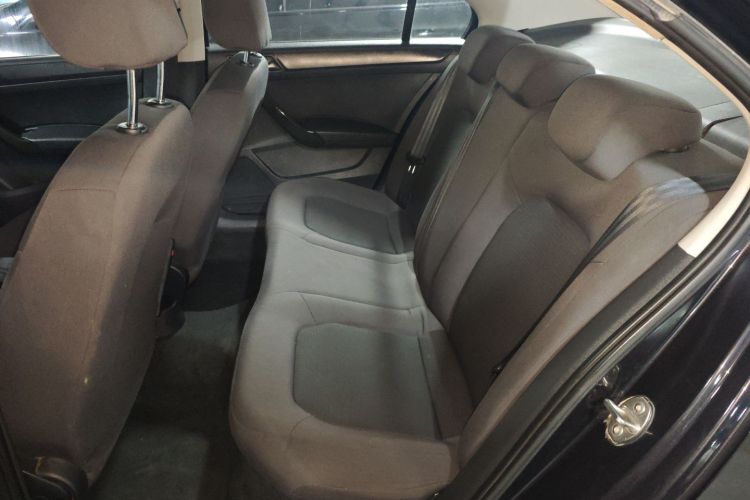 大众 桑塔纳 2015款 1.4L 手动风尚版中控内饰7004