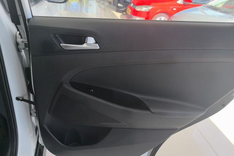 现代 途胜 2020款 280TGDi 两驱GLS时尚版 国VI中控内饰7006