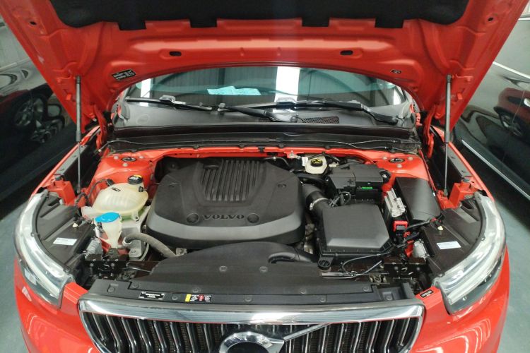 沃尔沃XC40 2020款 T3 智行时尚版机舱底盘24