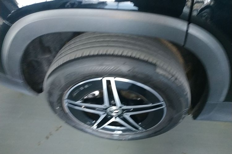 奔驰EQB 2022款 EQB 350 4MATIC 首发特别版车身外观6008