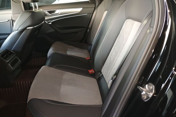 奥迪A6L 2023款 40 TFSI 豪华动感型中控内饰7004