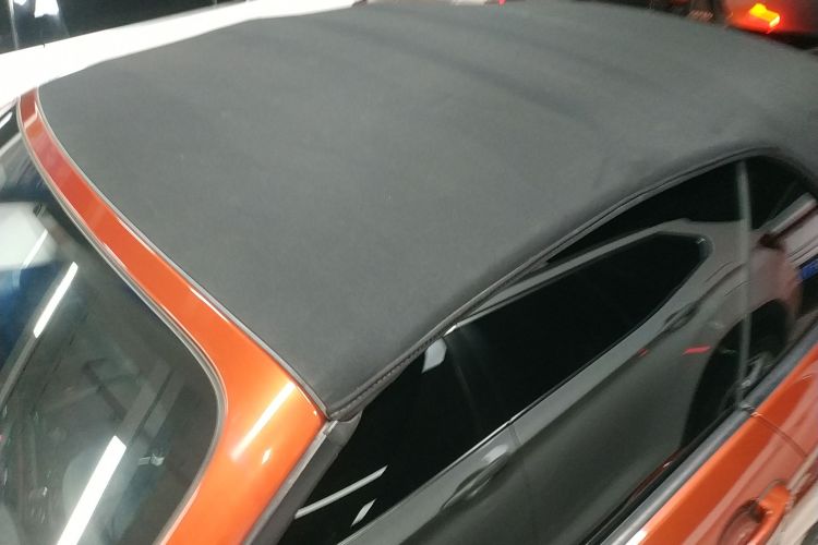 宝马2系(进口) 2018款 220i 敞篷轿跑车 运动设计套装局部细节57