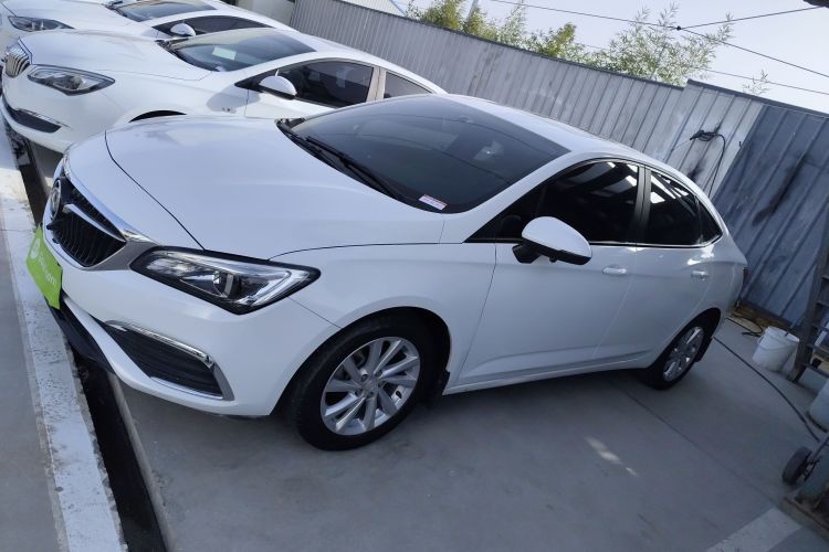 别克 威朗 2018款 三厢 15S 手动领先型车身外观4