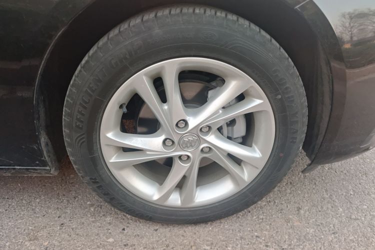 别克 君威 2023款 552T 智享型车身外观10