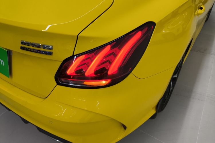 名爵 MG5 2021款 180DVVT 手动青春豪华版车身外观9