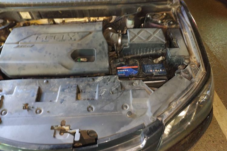 吉利汽车 帝豪 2015款 三厢 1.3T CVT向上版局部细节9007