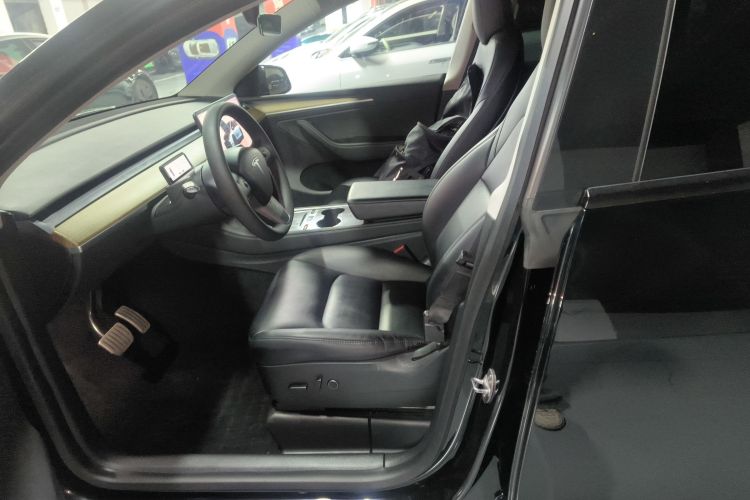 特斯拉 Model Y 2021款 Performance高性能全轮驱动版局部细节19