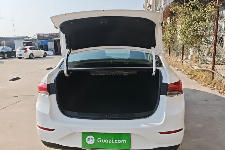 别克 英朗 2019款 18T 自动互联精英型 国VI机舱底盘23