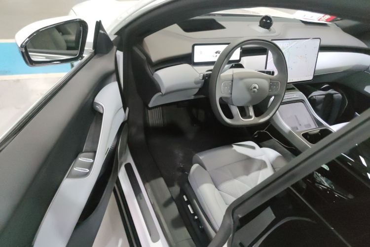 蔚来ET5 2025款 75kWh中控内饰7003