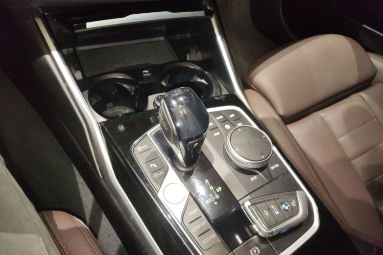 宝马3系 2020款 320Li M运动套装局部细节18