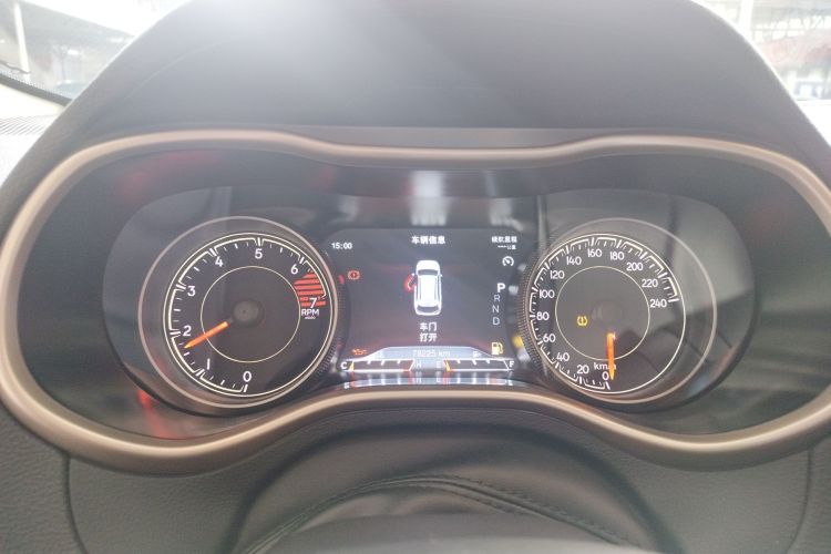 Jeep 自由光 2016款 2.4L 领先智能版中控内饰14