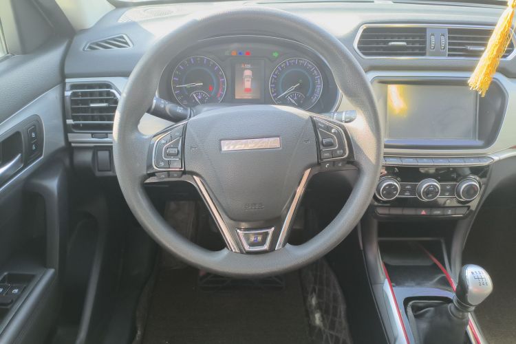 哈弗H2 2018款 创享版 蓝标 1.5T 手动两驱时尚型中控内饰13