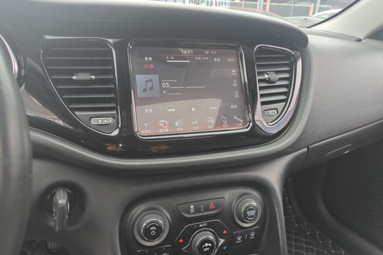 菲亚特 菲翔 2012款 1.4T 自动尊享版中控内饰16