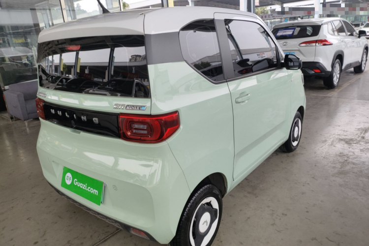 五菱汽车 宏光MINIEV 2021款 马卡龙臻享款 磷酸铁锂车身外观6005