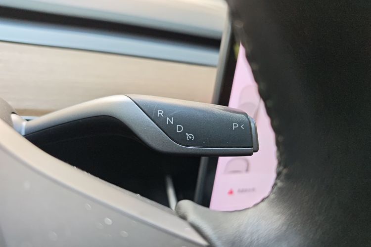 特斯拉 Model 3 2020款 标准续航后驱升级版中控内饰18